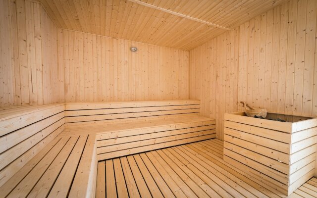 BM City Room and Apartment