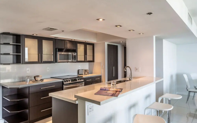 2 Bedroom Pearl in Downtown Miami