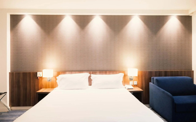 Holiday Inn Express Lille Centre by IHG