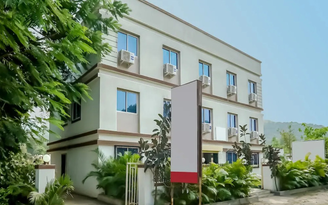 OYO 22558 Hotel Karan International