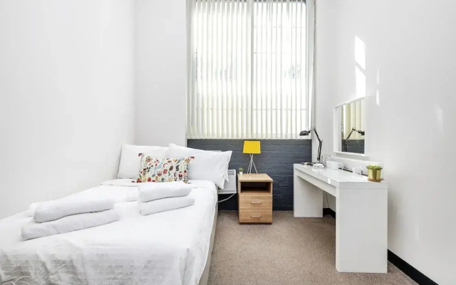 JOIVY Meadows Park En-Suite Rooms
