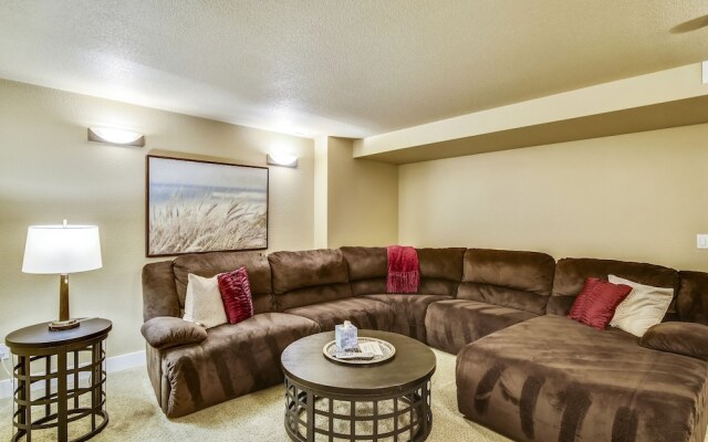 Big Canyon Home with Pool, Hot Tub, and Deschutes River Trail Access by RedAwning