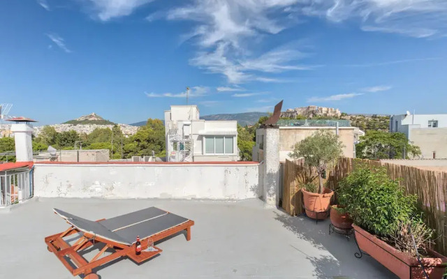 Serene Acropolis View Roofdeck