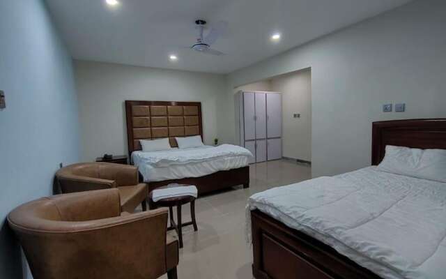 Alpha Hotel & Restaurant