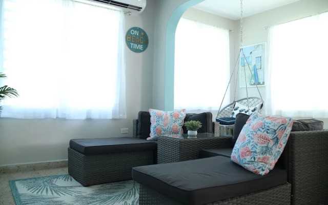 Tropical Breeze Escapes Couples Studio