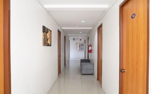 Goldentown Hotel And Residences by OYO