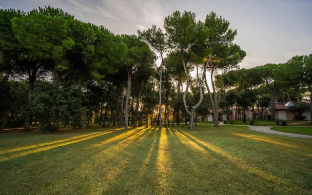 San Vincenzo Bungalow With Sauna