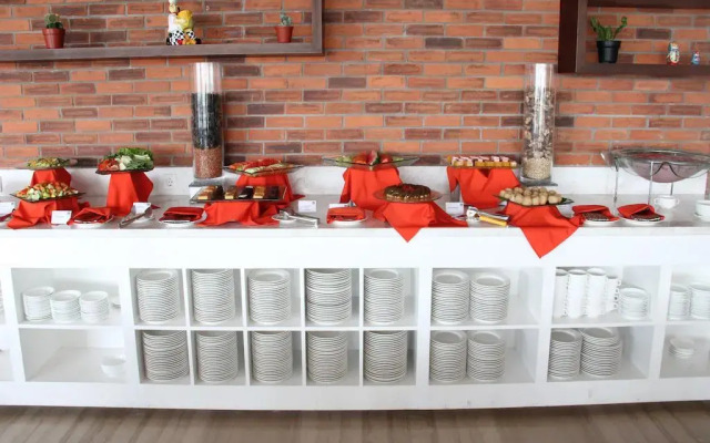 Hariston Hotel & Suites