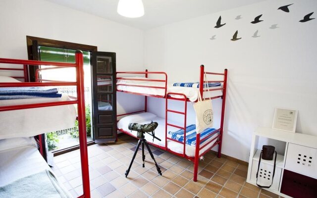 Albergue y Alojamiento en Monfragüe. Centro de Educación Ambiental La Dehesa