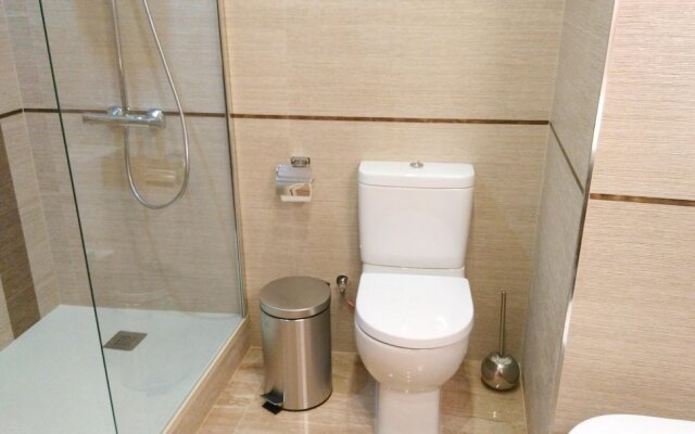 Apartment With 2 Bedrooms in Sevilla, With Wifi