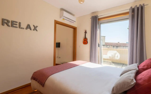 Music Relaxing Apt with bikes, terrace & parking