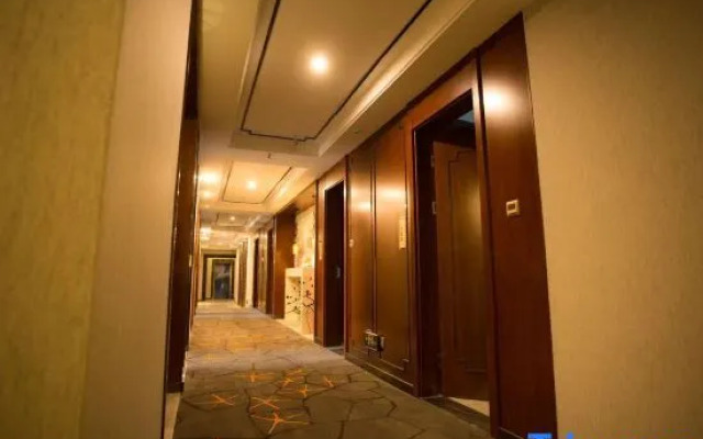 Junyi Hotel(Nanjing Jiangning Nanjing South Railway Station Wanda Store)