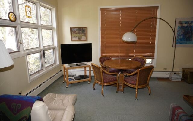 992 Ptarmigan Rd 6 Bedroom Home