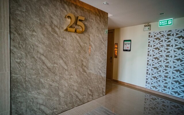 Riviera 1BR Sea View 2605 by Pattaya Holiday