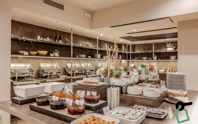 Hotiday Room Collection - Torbole