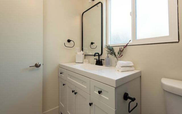 Stunning Studio Near DTLA