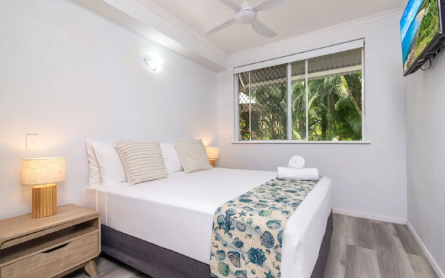 Seascape Holidays - Coral Apartments