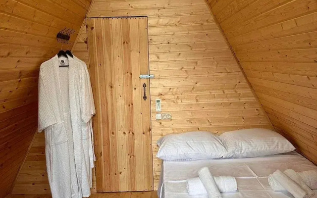 Thomas Hut