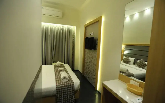 Majestic Suites Boutique Hotel