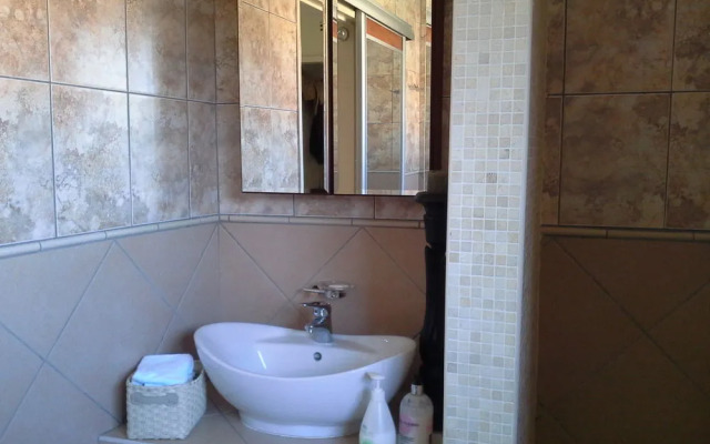 Clares Bed and Breakfast