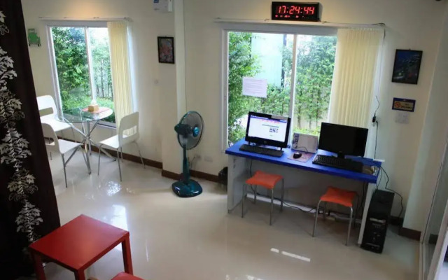 Ananas Phuket Hostel
