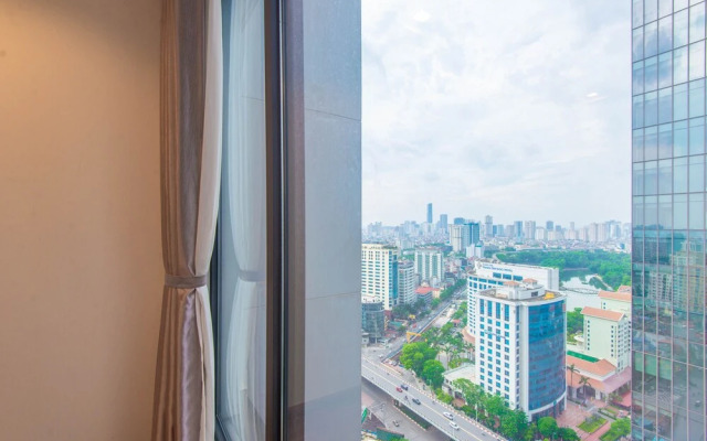 Luxury Apartment at VinHomes Metropolis