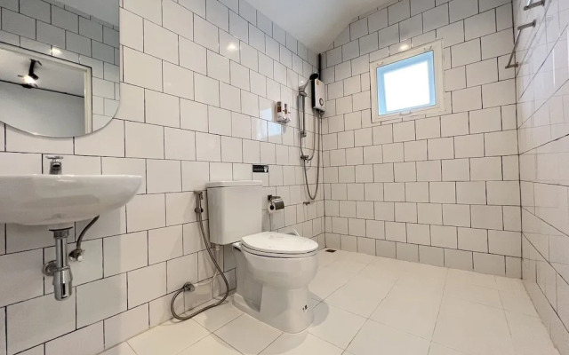 MINI-ME HUBS - Charm Suites in Old City