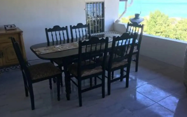 2-bedroom Apartment With Seaviews