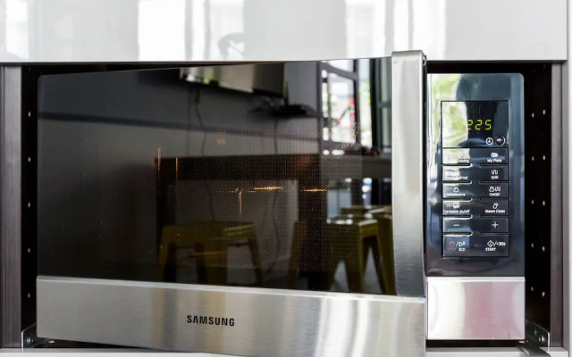 Luxury 3 Bedroom 2 Bathroom Loft - Louvre Museum