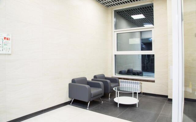 Сутки как дома на улице Сакко и Ванцетти 77