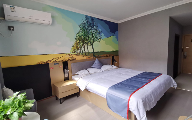 Junyi Chain Hotel (Anqing Tongcheng Haifeng Road)