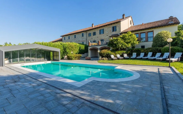 Antico Casale Vignale Stunning View and Pool