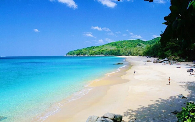 Beachfront 3br Luxe Plunge Pool On Naithon Beach