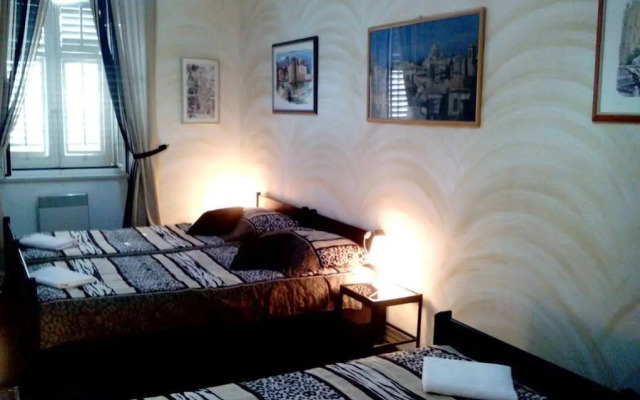 Hostel Carnevale