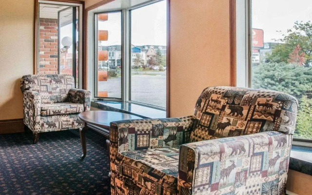 Econo Lodge Mackinaw City