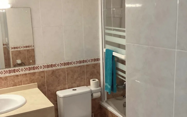 Marbella Retreat - 2 Beds - Sleeps 5 - Pool