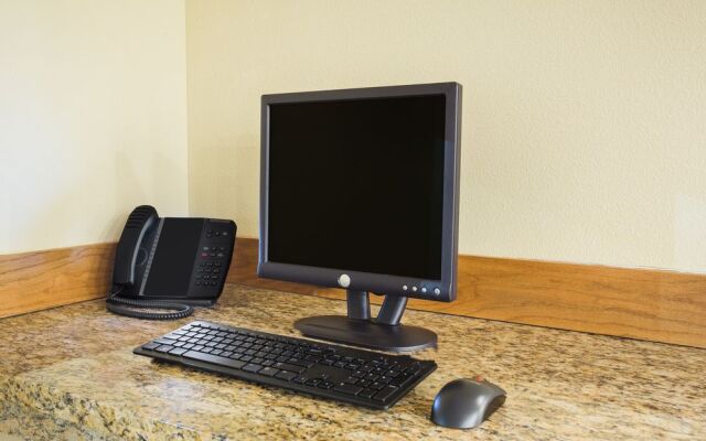 Days Inn Evansdale Waterloo