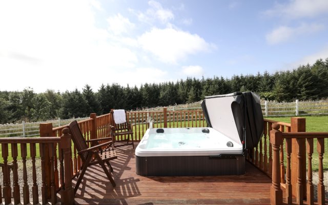 Altido Greenknowes Estate With Hot Tub And Bar