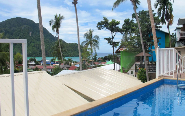 Phi Phi Uphill Cottage