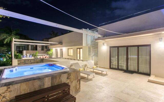 Steps to Best Beach VILLA UNICA 6Bedroom