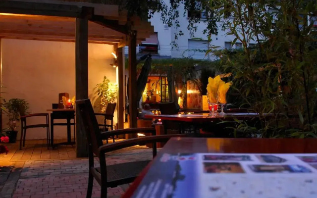 Hotel Restaurant Aux Deux Roses