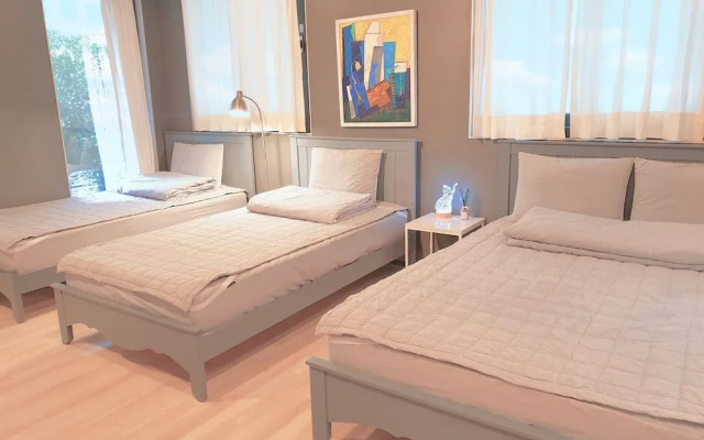 Gallery Family Hotel