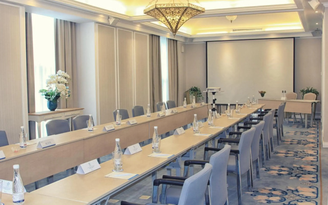 Noor Hotel