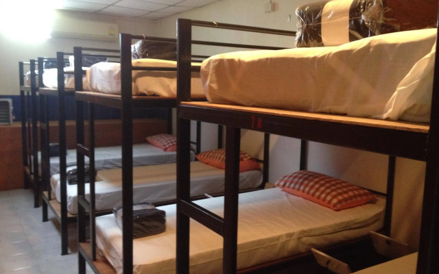 BED Khaolak Hostel