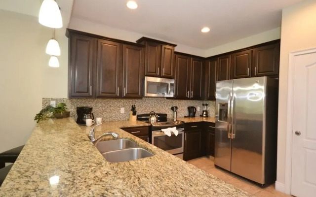 Tropical Fountains 3 Bedroom Condo by RedAwning