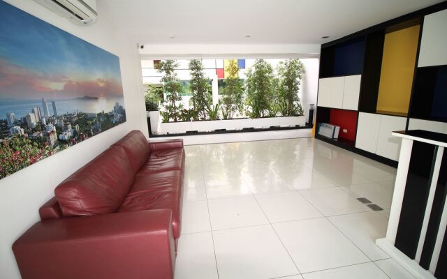 Art On The Hill by Pattaya Sunny Rentals
