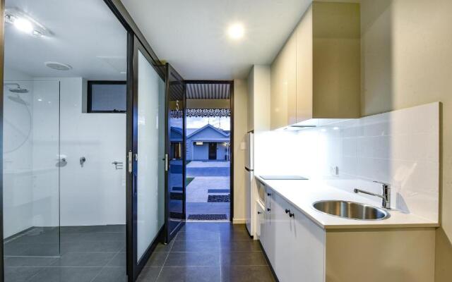 Aloha Central Premium Studios