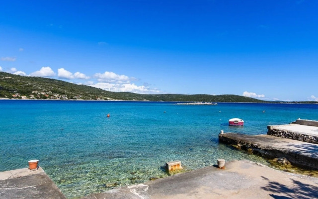 Stipe - 25m From the sea - A1