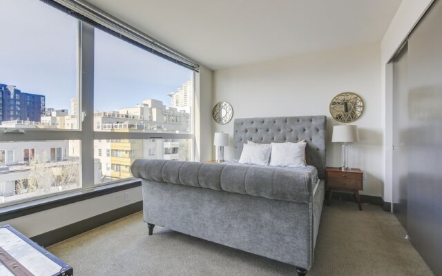 Pike's Place Lux Suites by Barsala