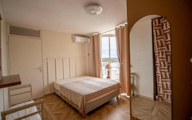 T3 - L' Anaxa - 65m² - champ fleuri, 2 chambres.
